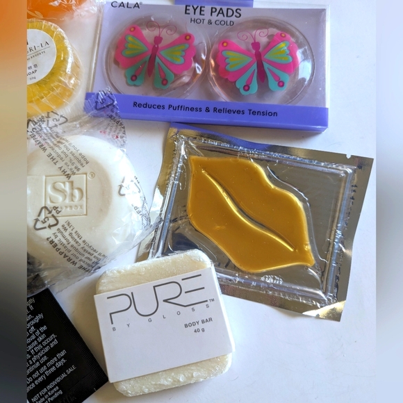 SOAPBOX 🫧 Bundle 14 Lot Pure by Gloss BASIS Lavarino 24k gold Lip repair NEW 💕 - Picture 3 of 7